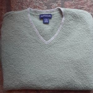 NWOT, Ann Taylor merino wool cropped sweater. L.
